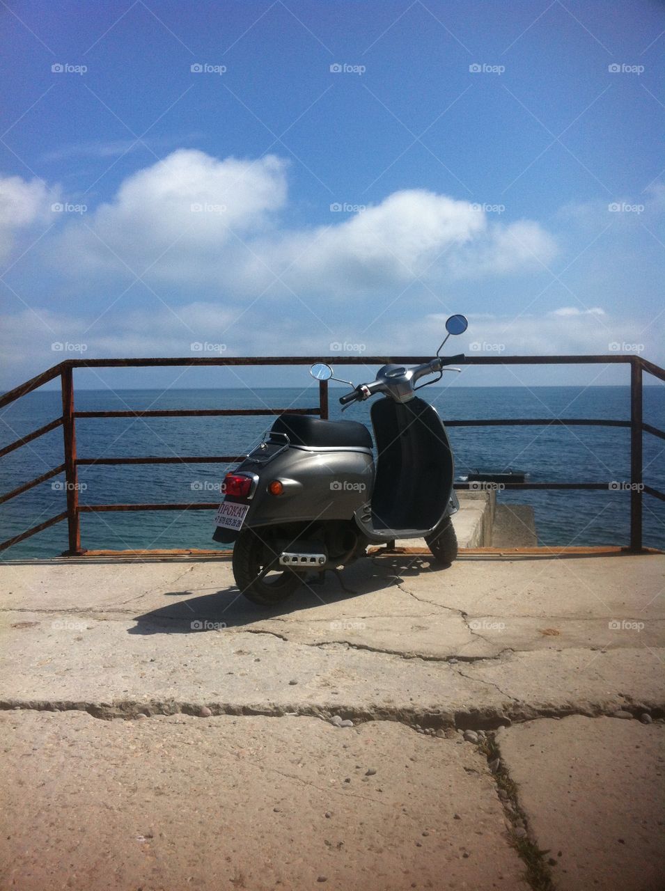 Motorbike at the seaside 