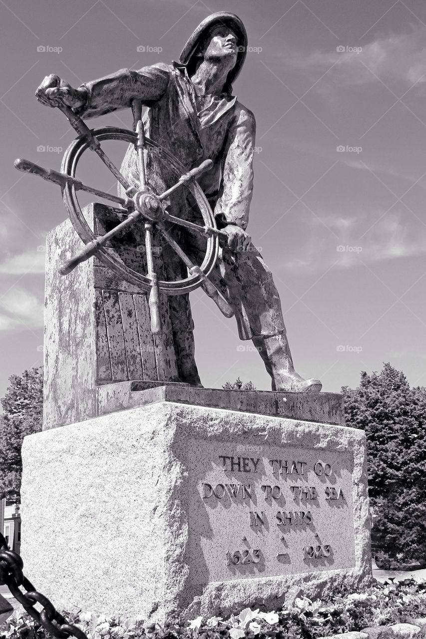 Gloucester fisherman statue