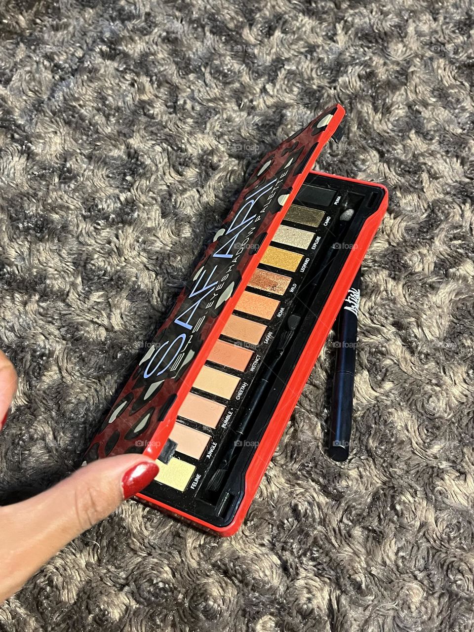 Some rectangles in my eyeshadows 