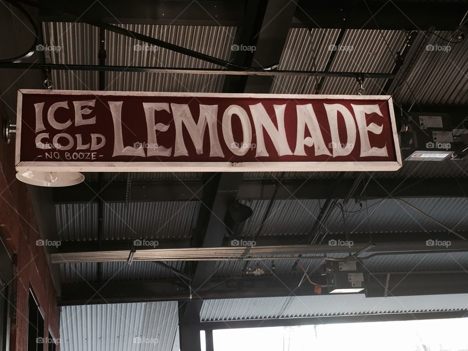 Ice cold lemonade 