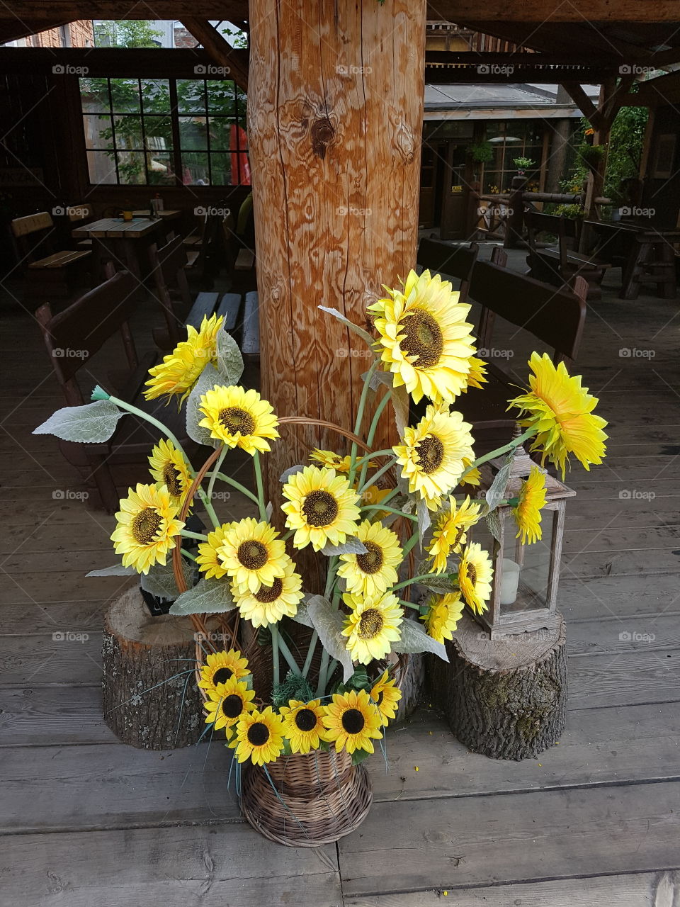 Sunflowers bouquet in the vas