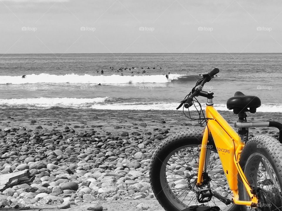Foap Mission Color Love! Bicycle on the Beach Black and White With a Bright Yellow Frame!