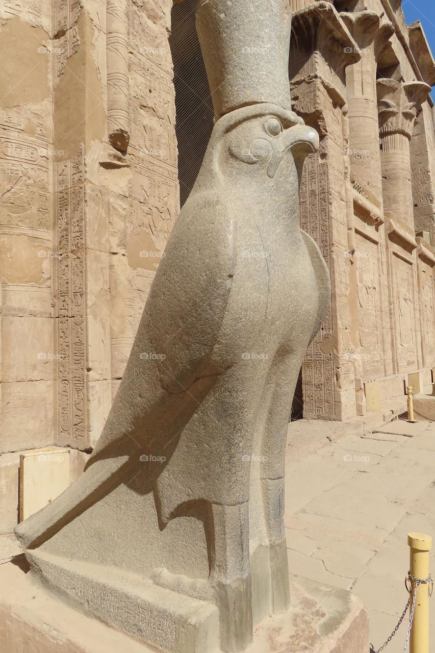 Horus god of the sky in ancient Egypt