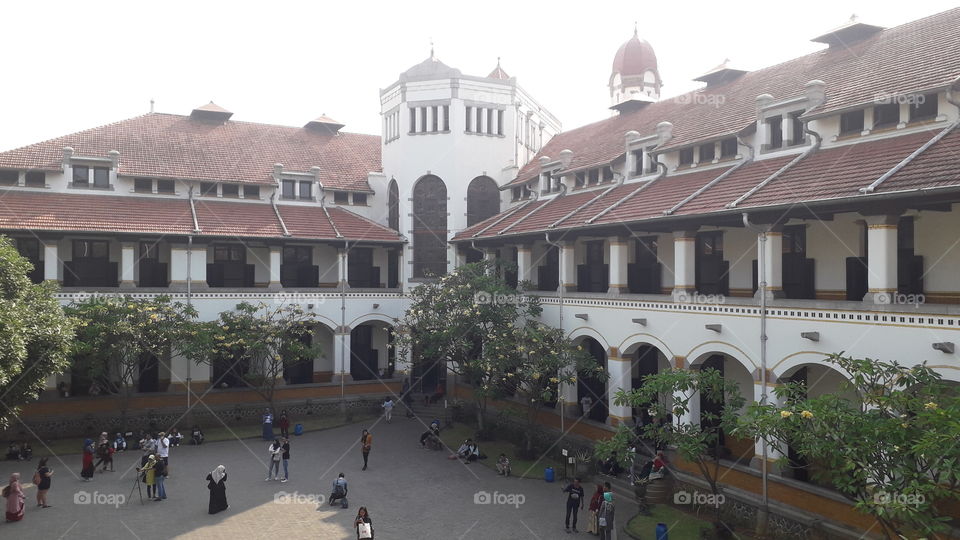 The building with a lots of doors. therefire it called as Gudung Lawang Sewu or The building with a thousand doors