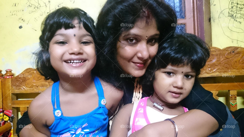 Mom and daughters selfie time