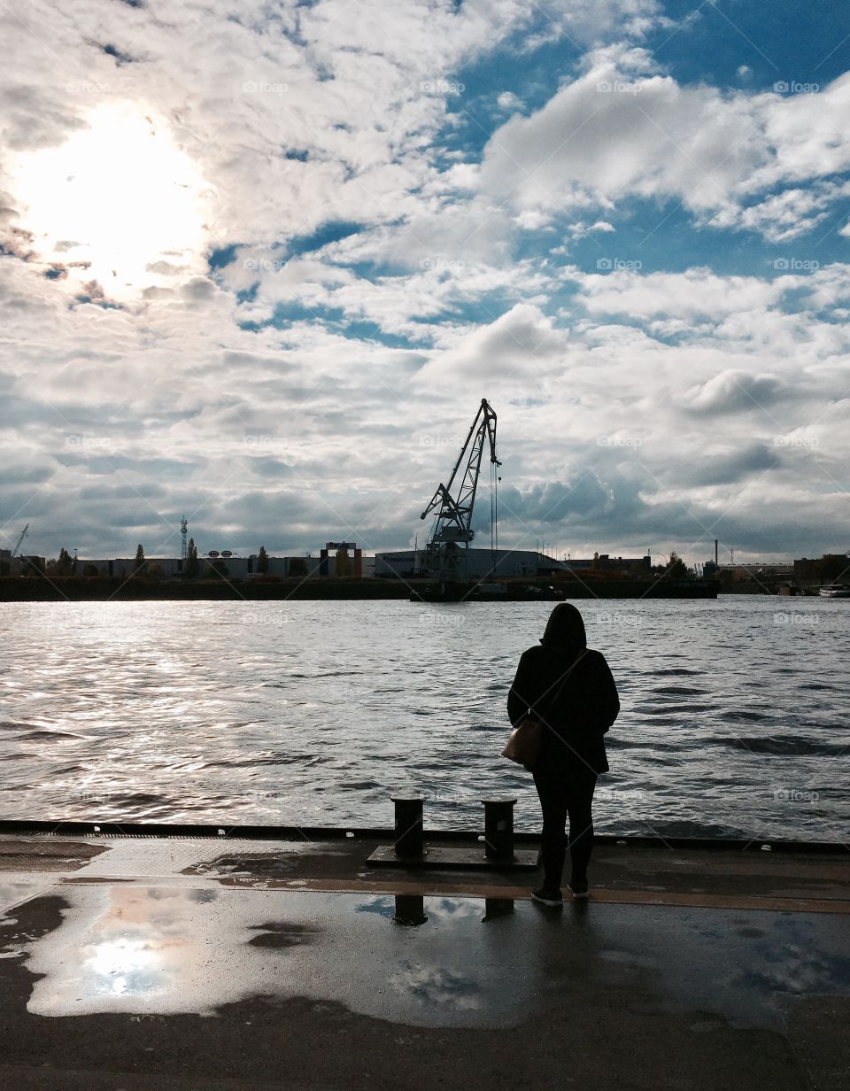 Hamburg.Pier.Landungsbrücken.Reflection