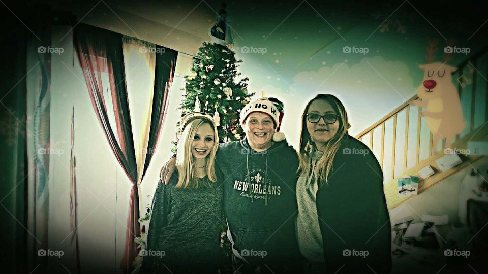 me,  my auntie & sister on christmas day