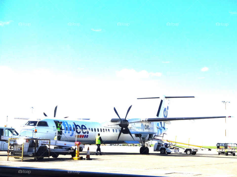 The aircraft before departure. Preparing the aircraft to fly safety.