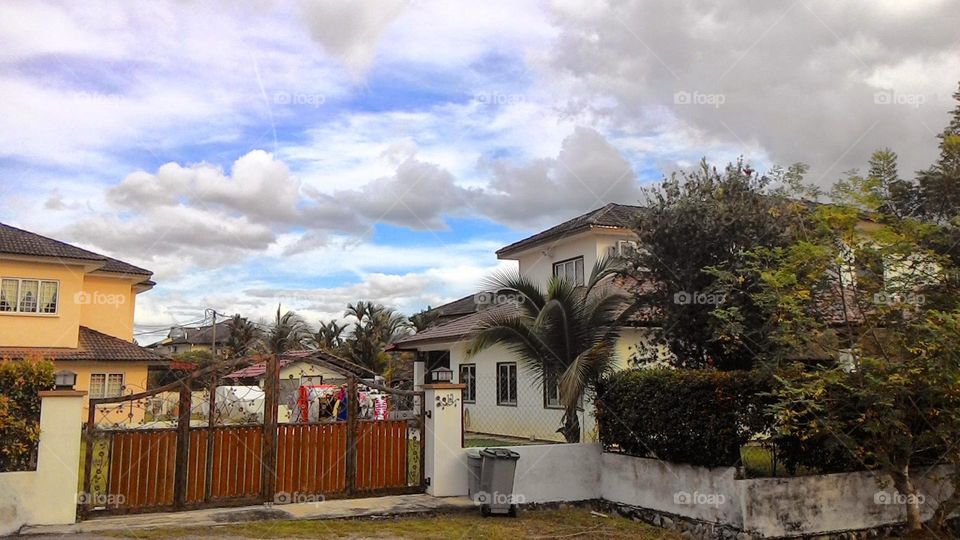 The sky that the owner of the house secretly hides