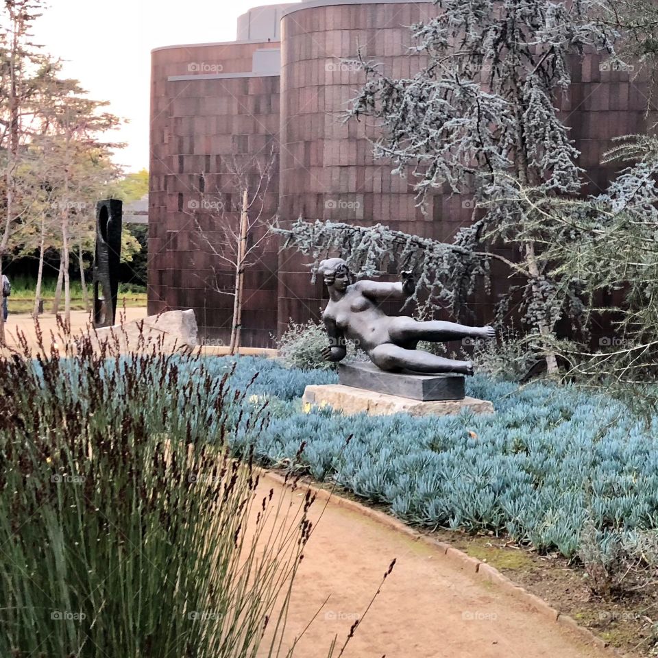 Sculpture garden at norton simon museum 