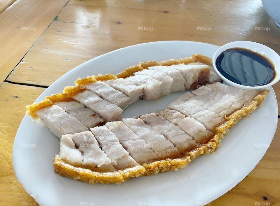 crispy pork with black sauce