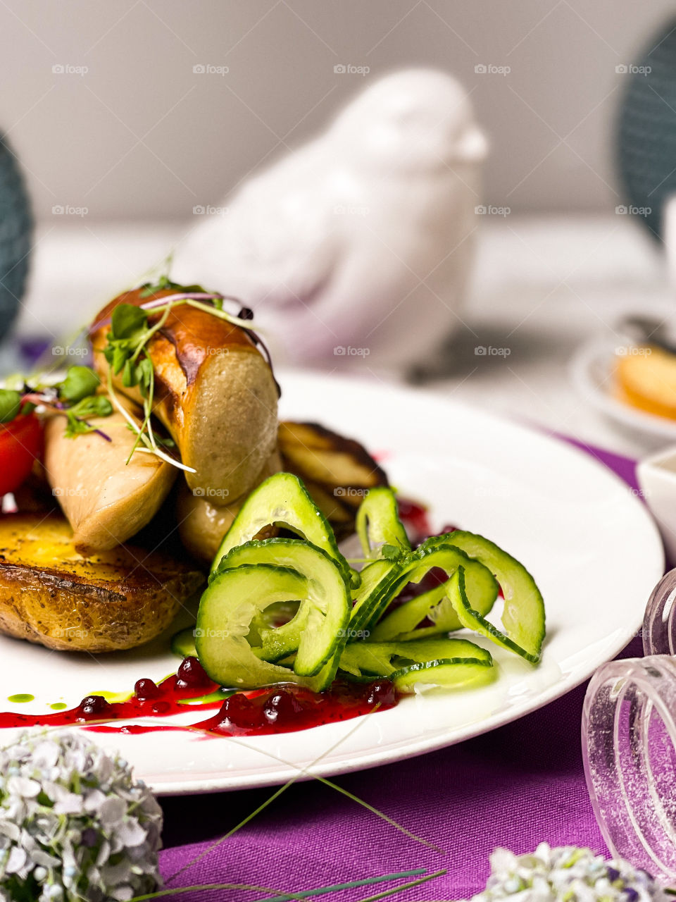 Bratwurst with potatoes