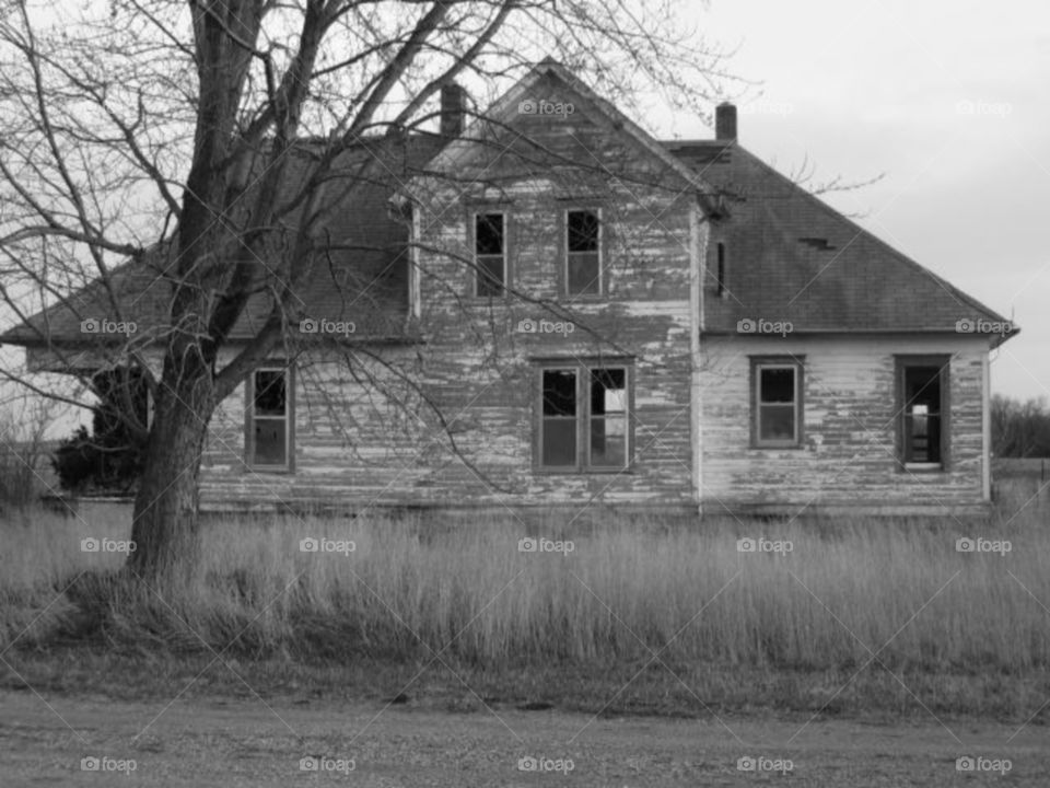 abandoned farm home