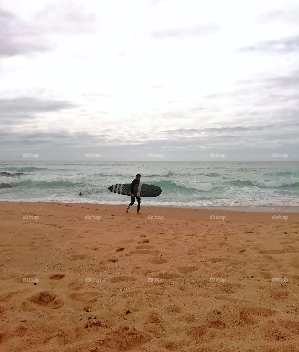 Surfer@Praiadopresmina, Portugal