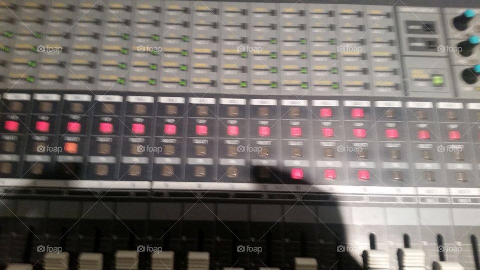 digital mixing console