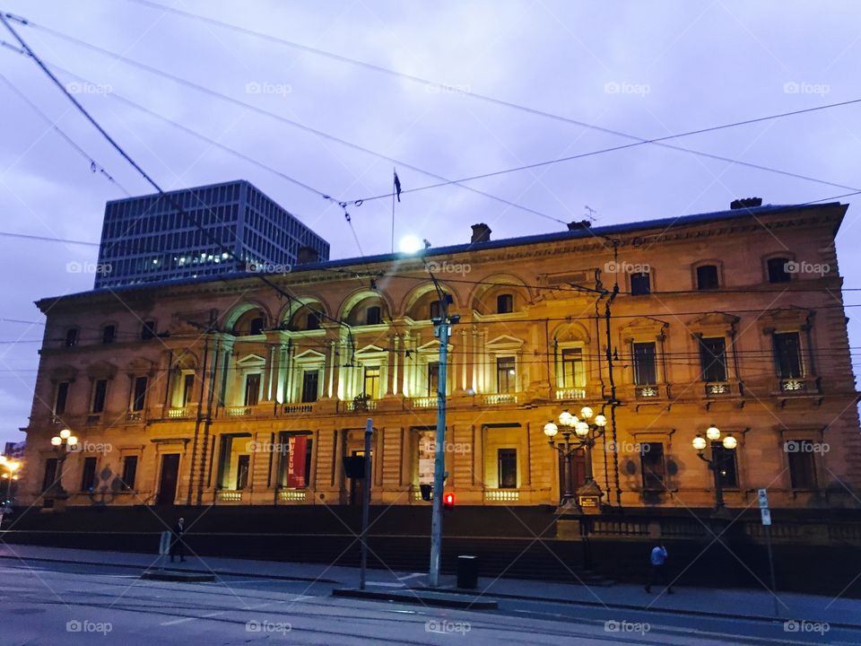 Night light on parliament 