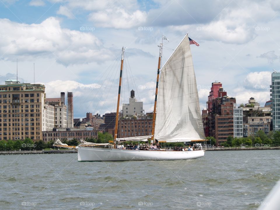 Sailing On The Hudson 