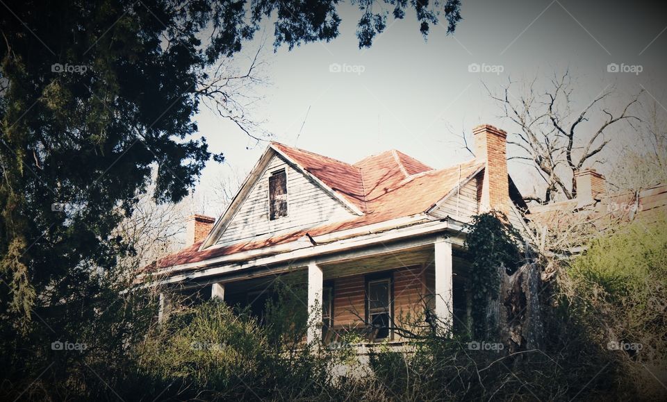 old abandoned house on a Georgia back road