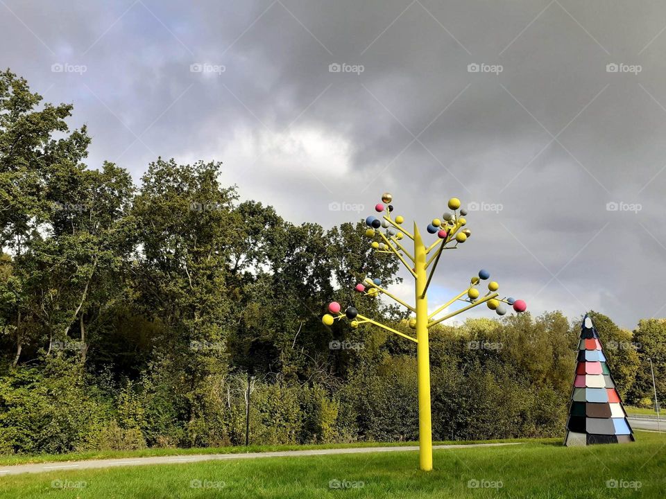 multicolored circles