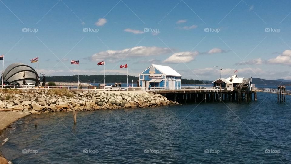 Sidney Pier. The fish market and Bistro along the pier in Sidney BC