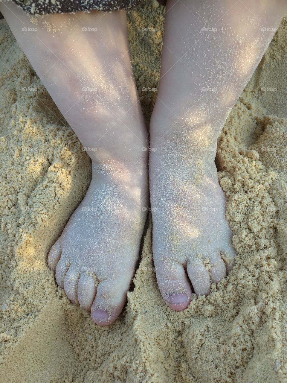 Sandy toes