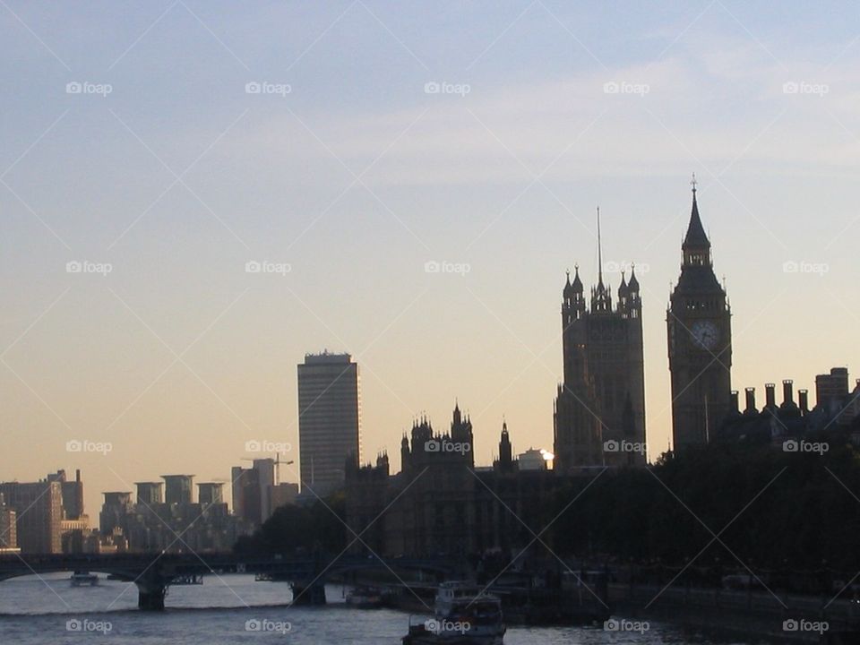 Saint Paul church vue de la Tamise