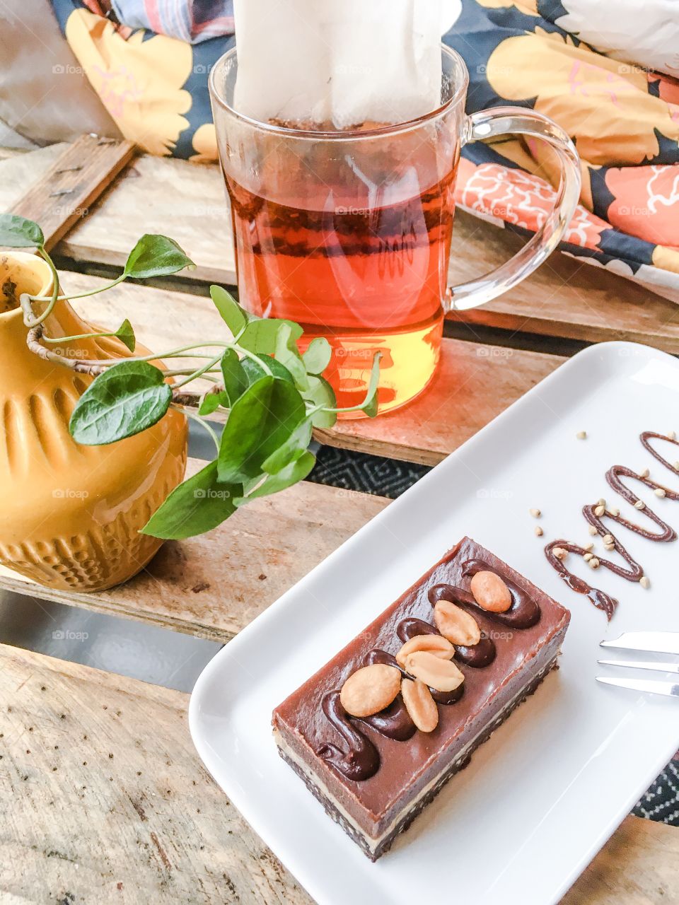 tea and raw chocolate cake