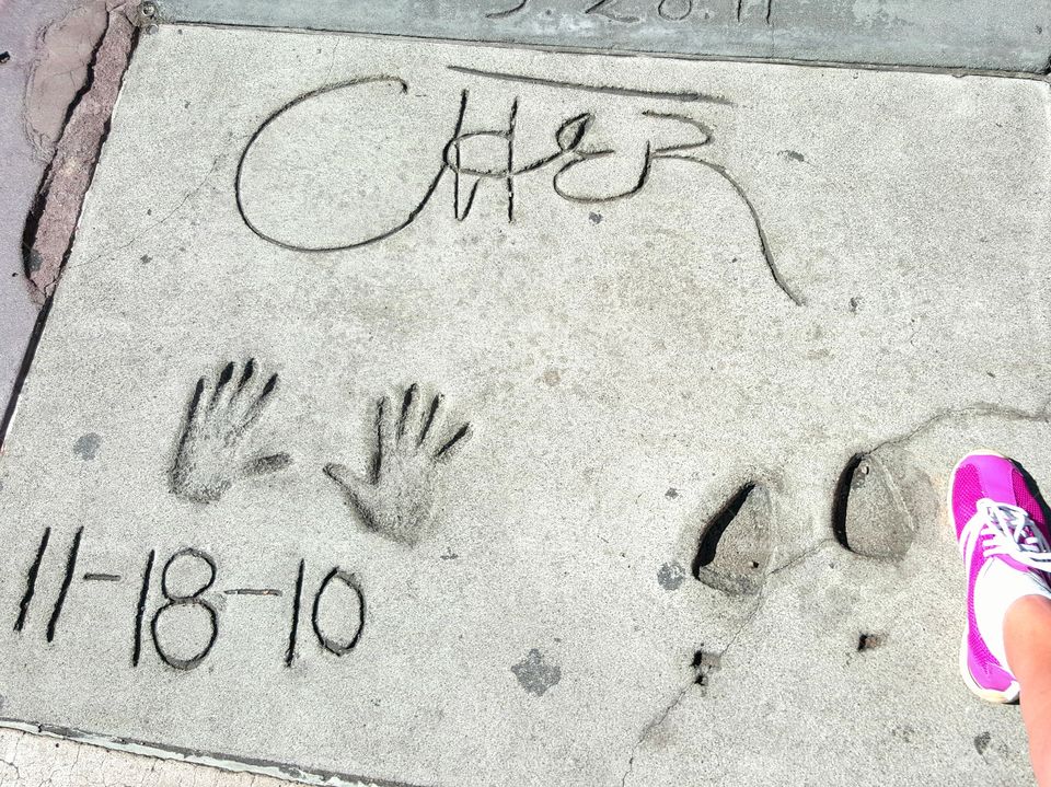Footprint (step and palms) Cher