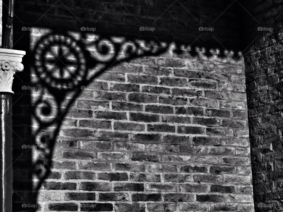 wall shadow blackandwhite heaton by Raid1968
