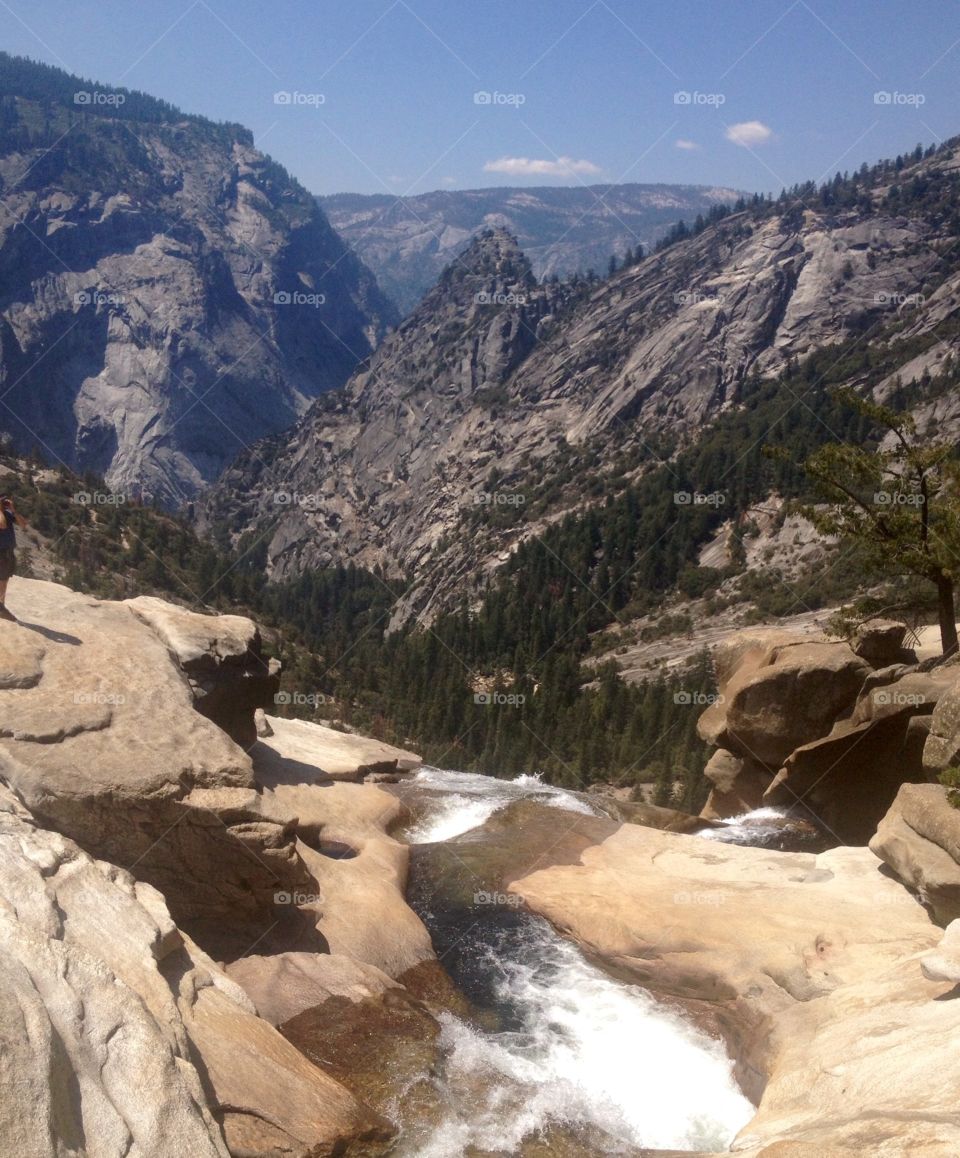 Falls at Yosemite. Yosemite Hike
