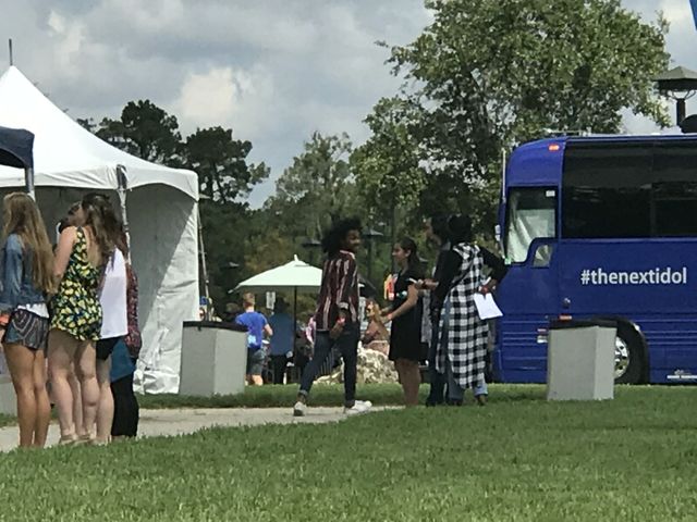 .odnalrO ni detacol tneduts FCU nA  .asleS yb kcilC Follow me @Selsa.Notes, @Selsa.Clicks, or @Selsa.Quotes.  ABC's American Idol auditions for 2018 kicked off at Disney Springs located in Orlando, Florida.  #TheNextIdol You can find footage of three American Idols on my Instagram  @Selsa.Notes of Jordin Sparks, Rubin Studdard, and Chris Allen.  You can find an entire album of photos here. I think you will find #TheNextIdol in my pics.  Dreams come true at Disney. 
