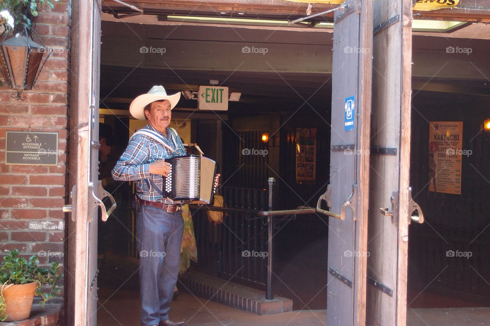 exit tourism playing door by lenusik