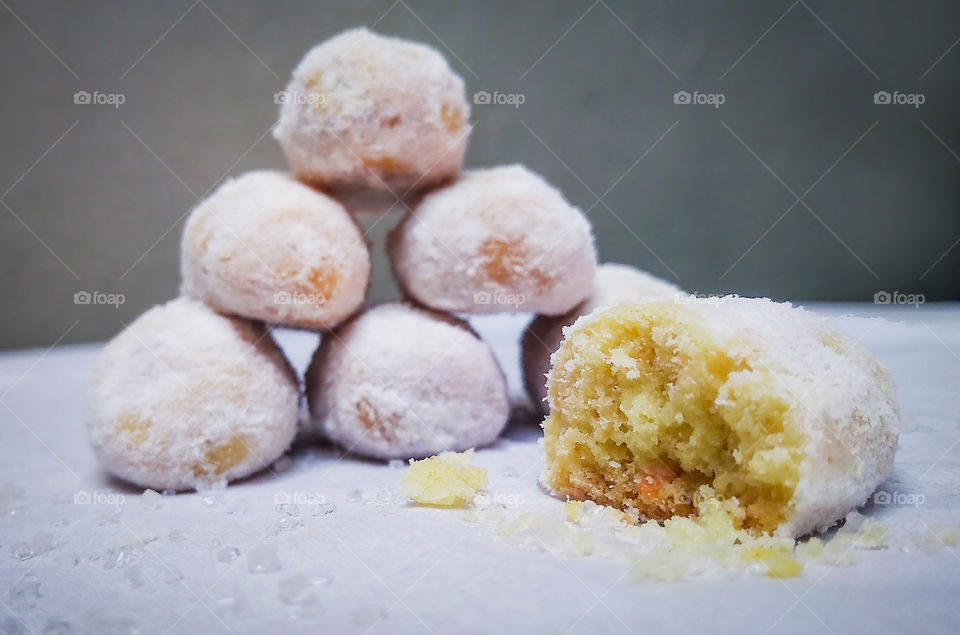 "Kue salju" Is a cookie for Eid al-Fitr celebration that has become the tradition of the Indonesian every year