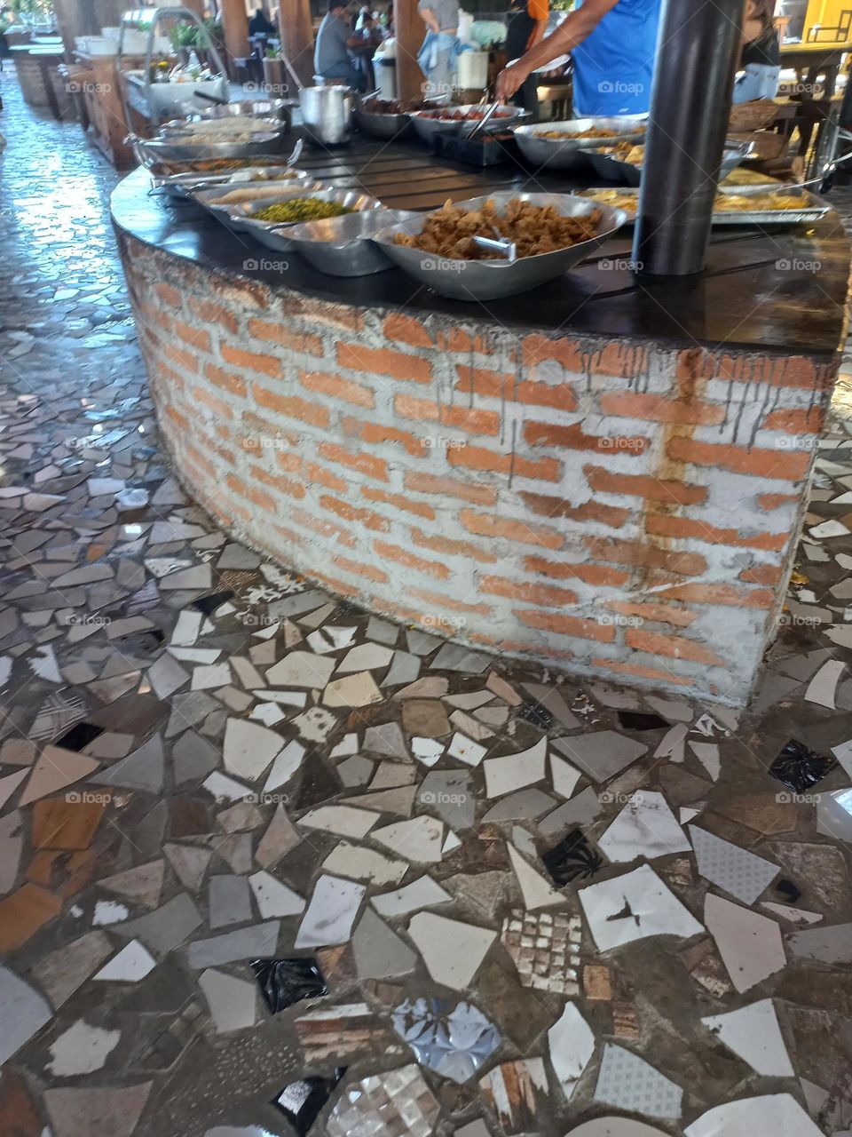 Fogão a lenha no restaurante com comida caseira deliciosa