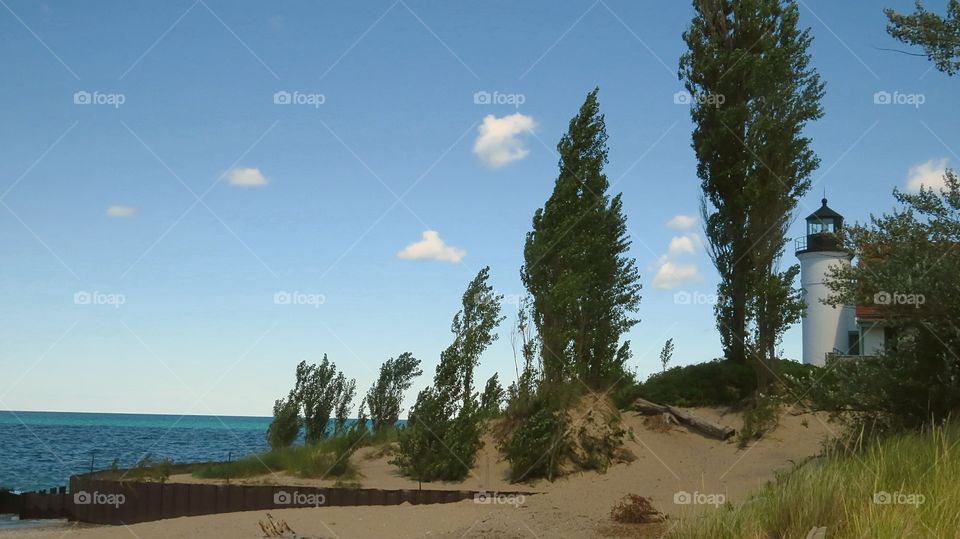 Beach to Pointe Bestie Lighthouse