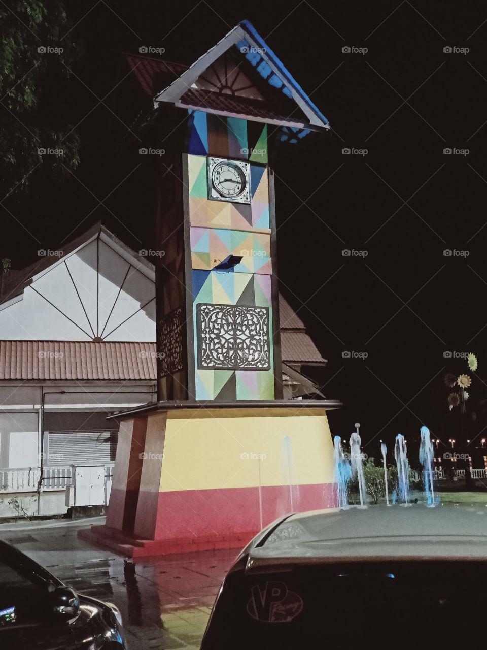 Kuala Terengganu landmarks clock in the past