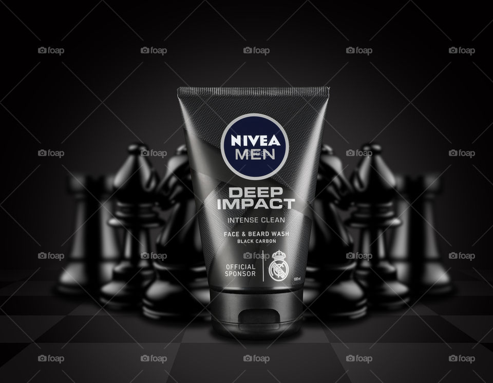 Nivea Men Deep Impact Face & Beard Wash with Chess pieces