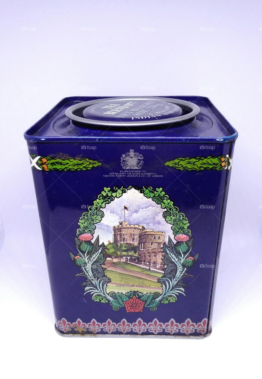 English old tin tea box