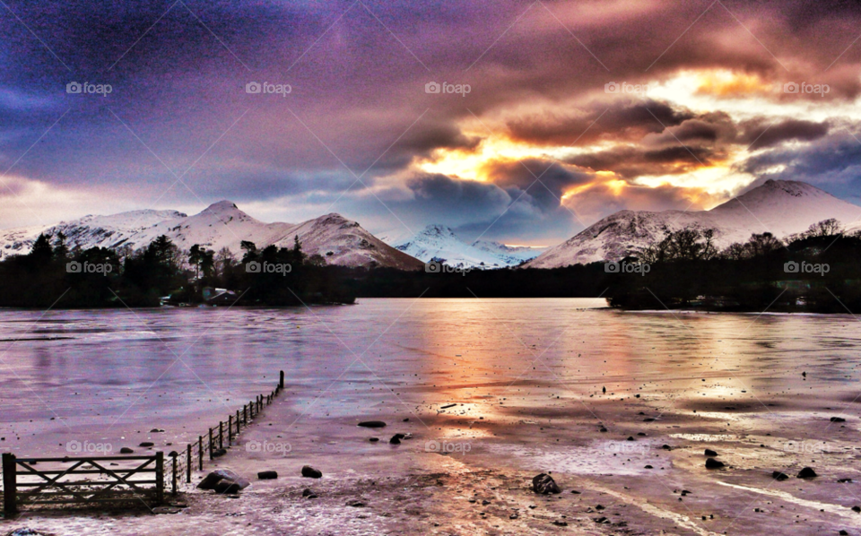 Idyllic view of lake