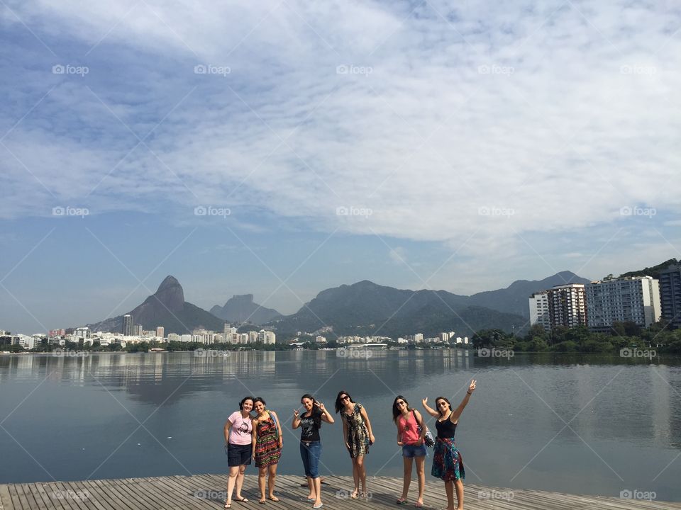 Girls just want to have fun. Rio de Janeiro, Lagoa Rodrigo de Freitas. 2015. Brasil.