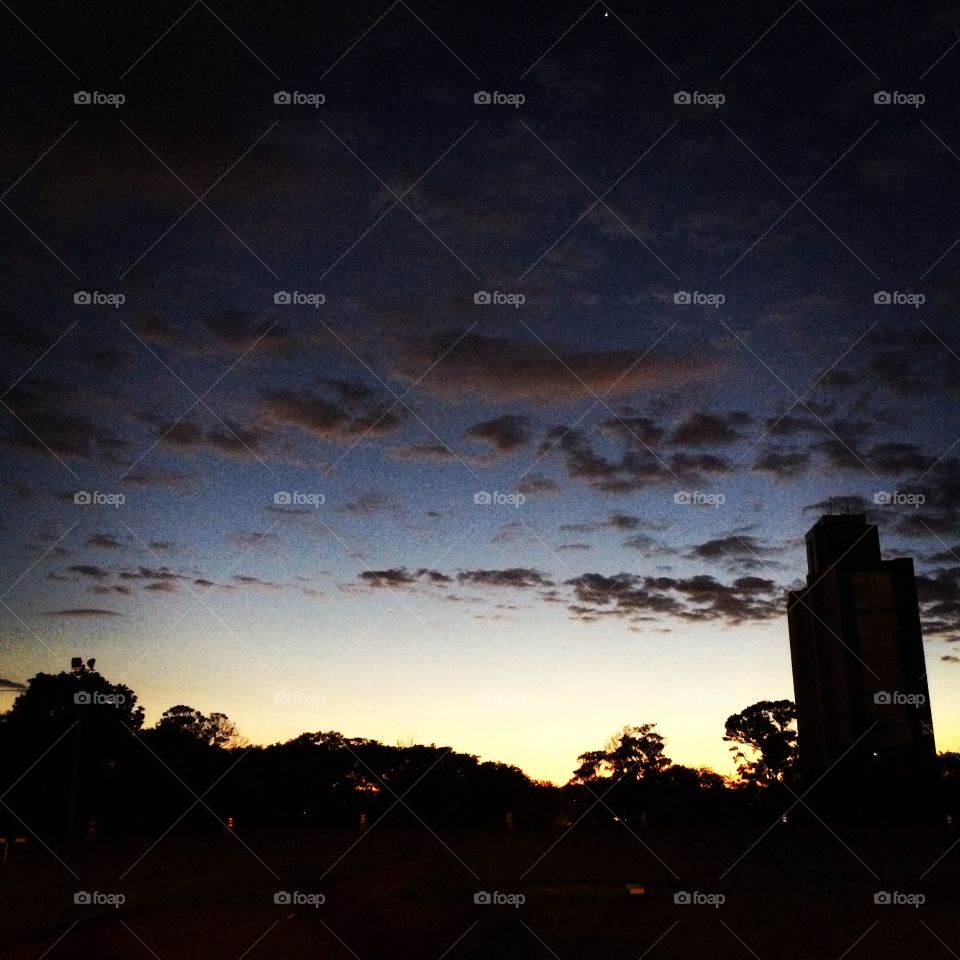 🌅Desperte, Jundiaí. 
Que a jornada diária possa valer a pena!
🍃
#sol #sun #sky #céu #photo #nature #morning #alvorada #natureza #horizonte #fotografia #pictureoftheday #paisagem #inspiração #amanhecer #mobgraphy #mobgrafia #Jundiaí #AmoJundiaí