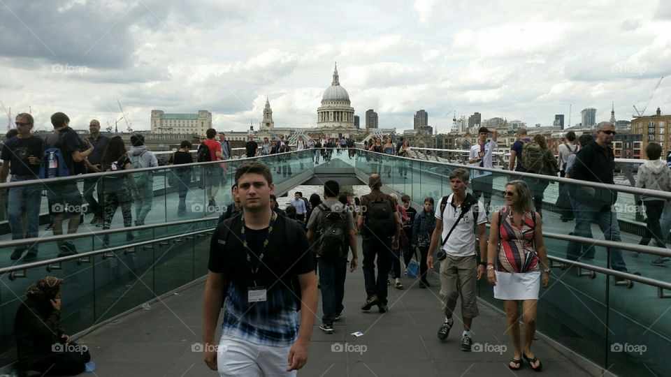 selfie Bridge London