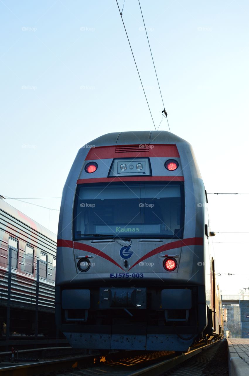 train close lookup