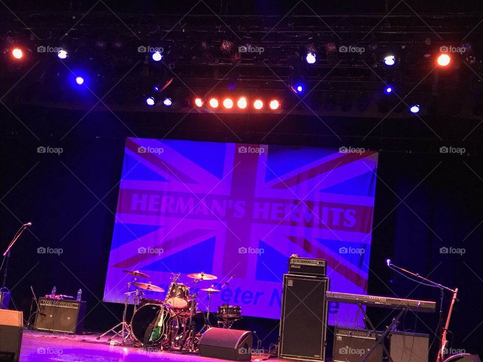 Stage set for Herman’s Hermits show