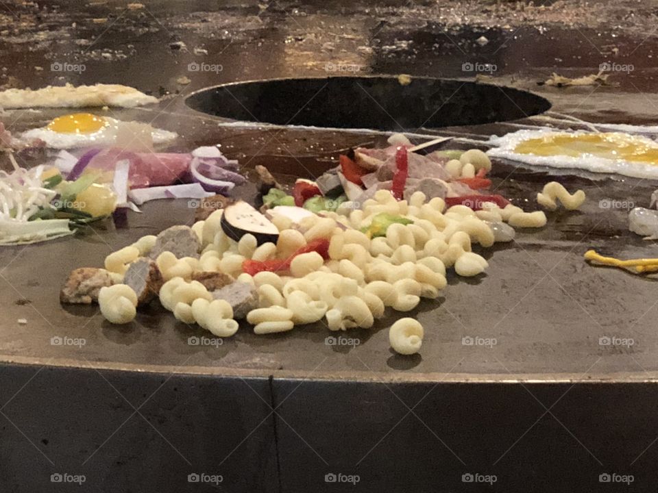 Pasta dinner with mozzarella cheese