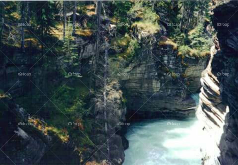 Sunwapta Falls in Alberta
