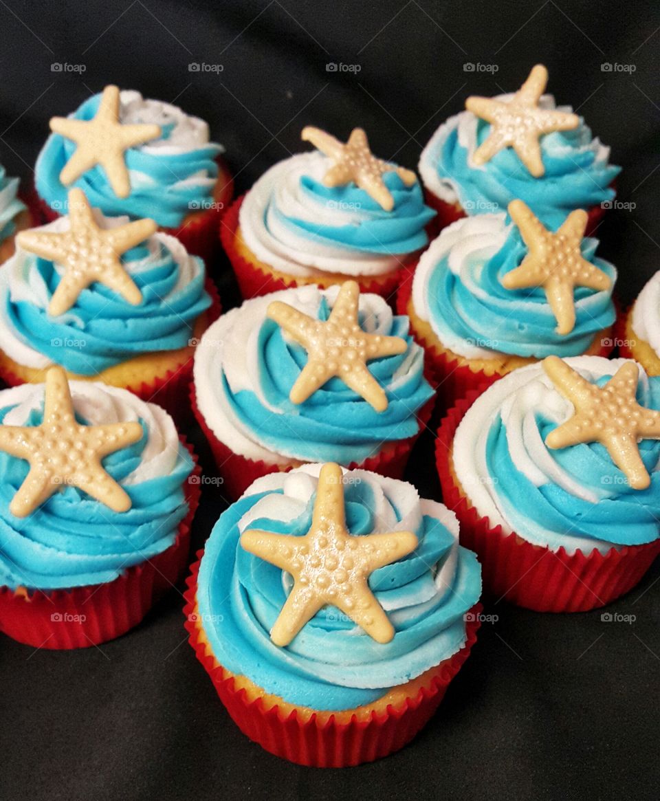 Starfish cupcakes