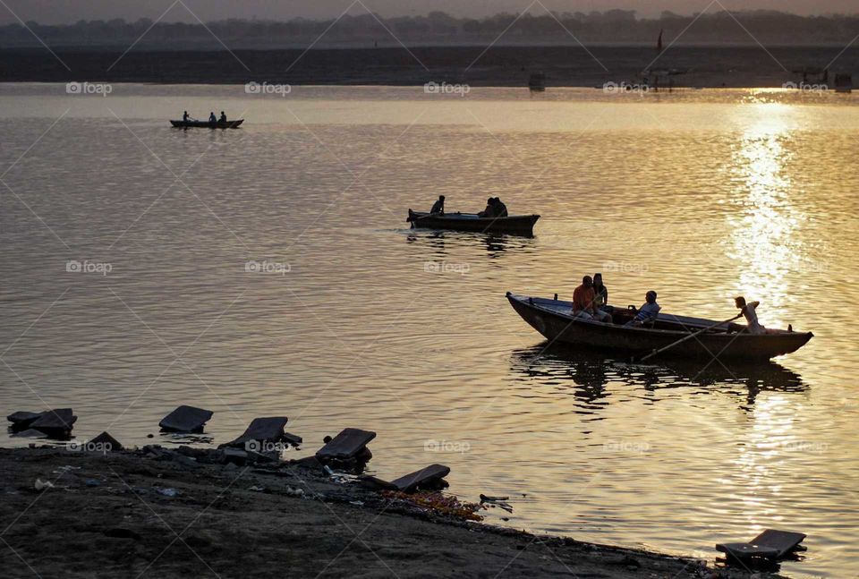 More boats on Ganges