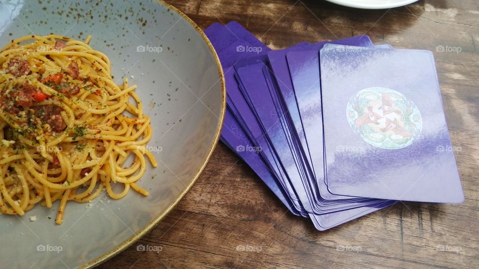 Spaghetti & cards