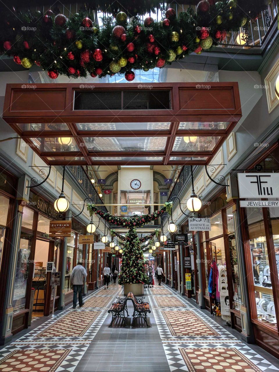 It's Christmas Time shopping in the mall